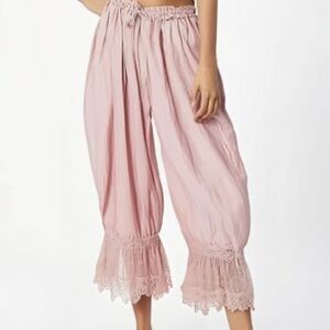 Ladies Bloomers Small, medium, large. Pink
